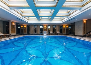 Two-bedroom apartment with Euro renovation, sea view and covered Parking