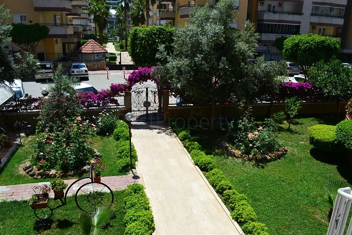 Spacious 2+1 apartment in the popular area of Mahmutlar