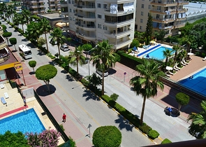 Spacious 2+1 apartment in the popular area of Mahmutlar