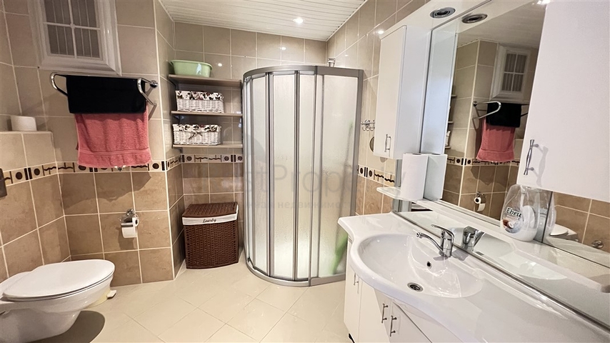 Apartment with sea view in Tosmur area