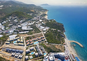 4+1 penthouse with designer renovation and stunning sea views