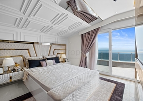 4+1 penthouse with designer renovation and stunning sea views