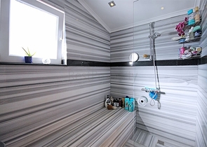 4+1 penthouse with designer renovation and stunning sea views