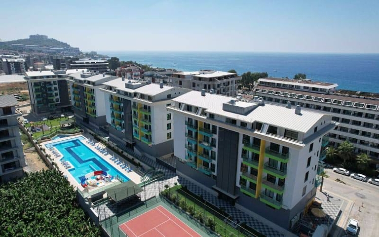 1+1 apartment in Kargicak area 200m from the sea