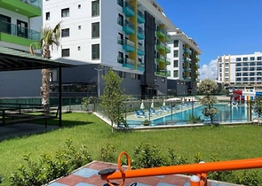 1+1 apartment in Kargicak area 200m from the sea