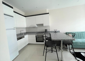 1+1 apartment in Kargicak area 200m from the sea