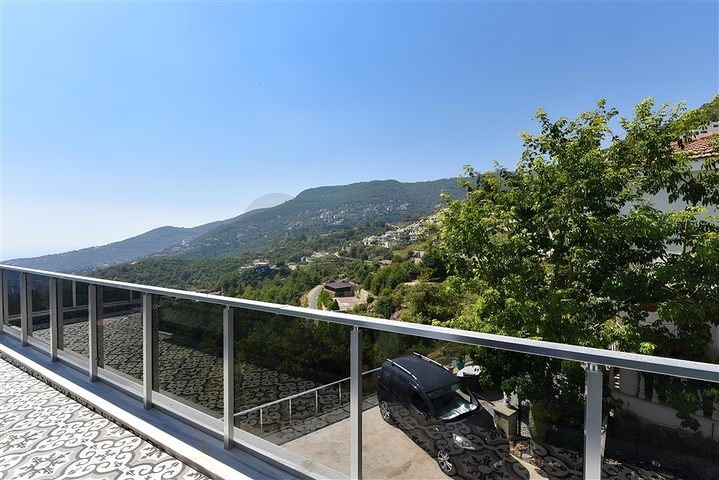 Furnished 3+2 villa in Bektash area