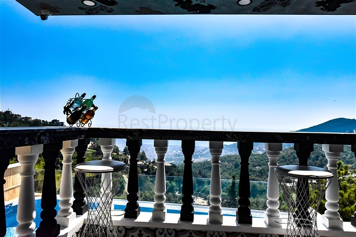 Furnished 3+2 villa in Bektash area