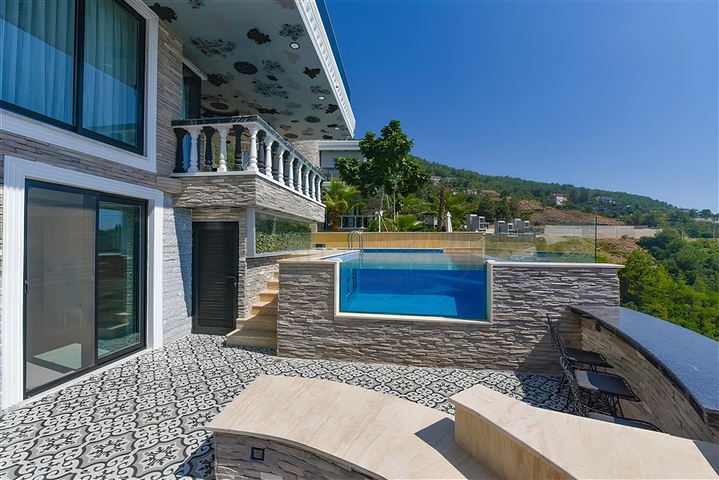 Furnished 3+2 villa in Bektash area