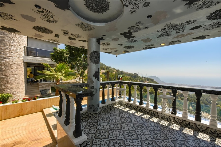 Furnished 3+2 villa in Bektash area