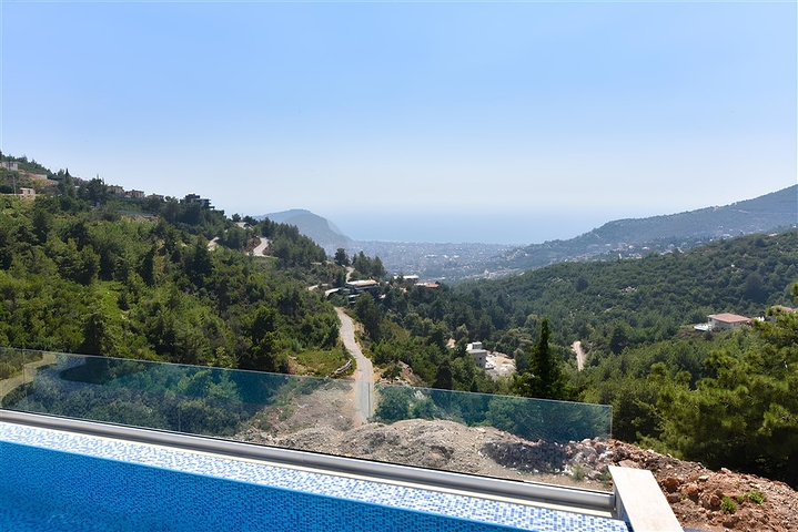 Furnished 3+2 villa in Bektash area