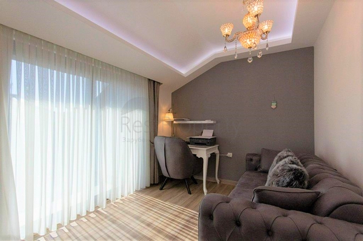 Spacious penthouse in the Mahmutlar area, 400 meters from the sea