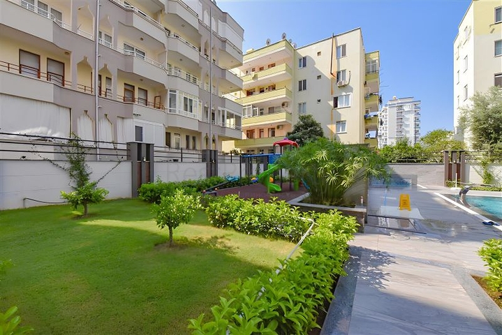 One-bedroom apartment 500 meters from the sea