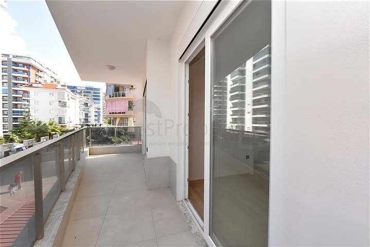 One-bedroom apartment 500 meters from the sea