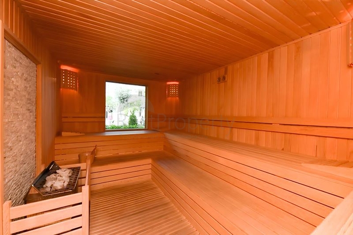 One-bedroom apartment 500 meters from the sea