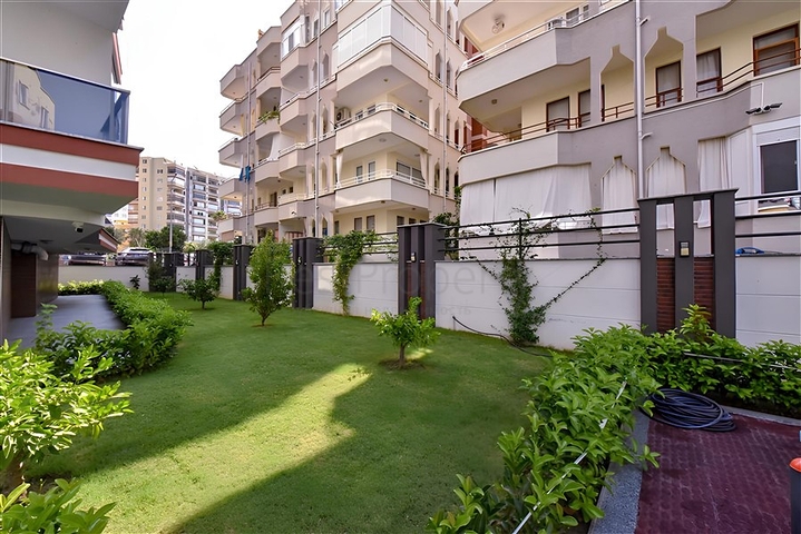 One-bedroom apartment 500 meters from the sea