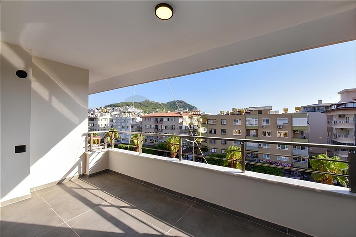 Spacious apartment in the center of Alanya, Cleopatra beach