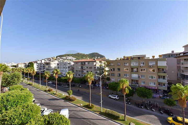 Spacious apartment in the center of Alanya, Cleopatra beach