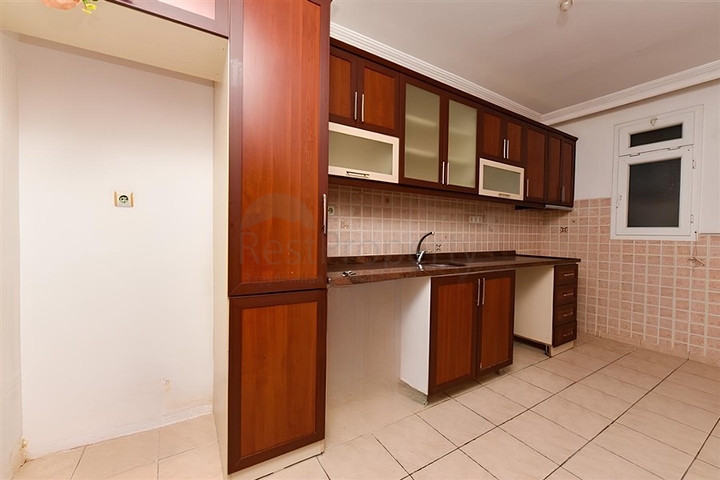 Spacious 3+1 apartment in the center of Alanya