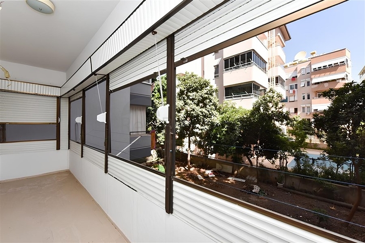 Spacious 3+1 apartment in the center of Alanya