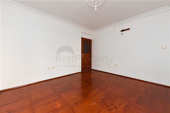 Spacious 3+1 apartment in the center of Alanya