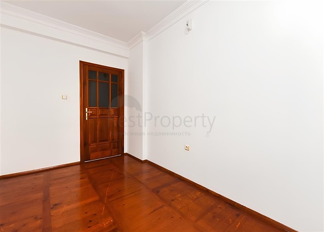 Spacious 3+1 apartment in the center of Alanya