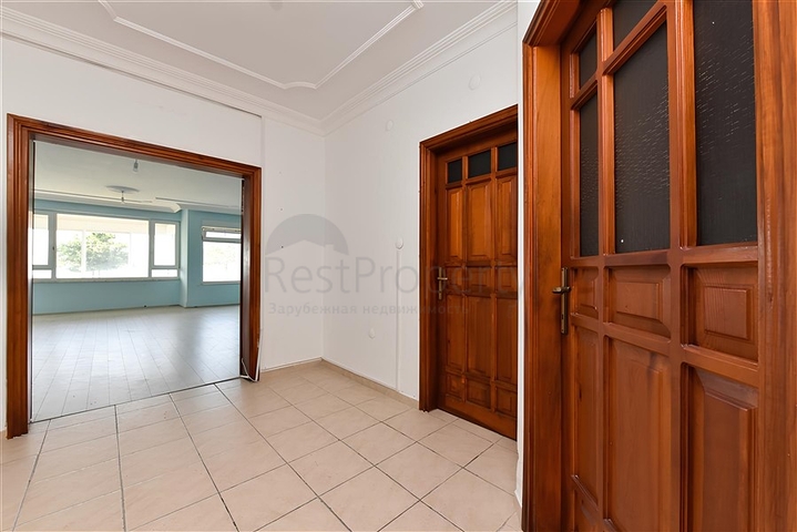 Spacious 3+1 apartment in the center of Alanya