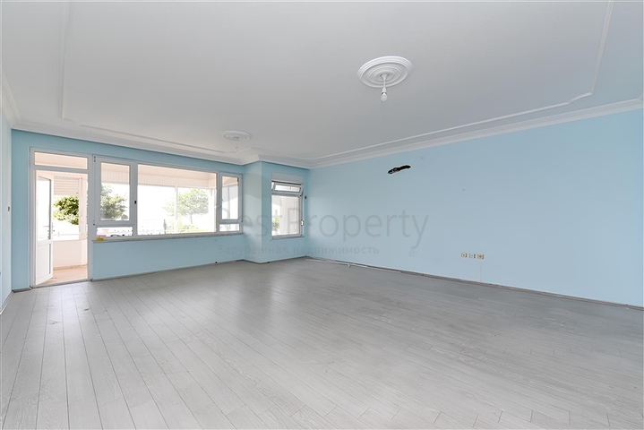 Spacious 3+1 apartment in the center of Alanya