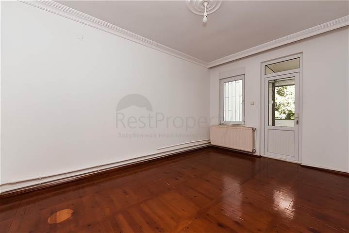 Spacious 3+1 apartment in the center of Alanya