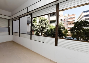 Spacious 3+1 apartment in the center of Alanya