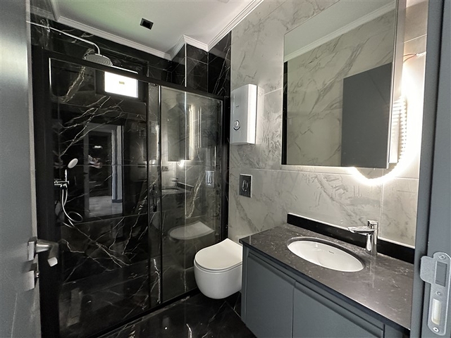 Five-room duplex for citizenship with direct sea and mountain views