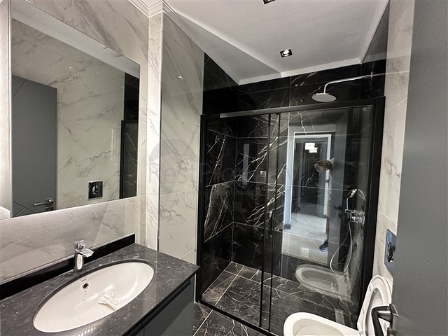 Five-room duplex for citizenship with direct sea and mountain views