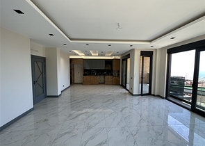 Five-room duplex for citizenship with direct sea and mountain views