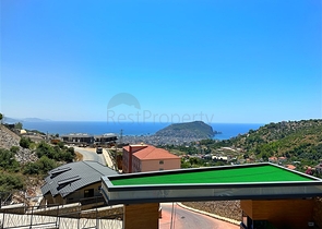 Five-room duplex for citizenship with direct sea and mountain views