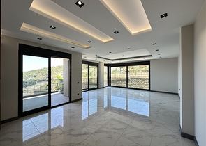 Five-room duplex for citizenship with direct sea and mountain views