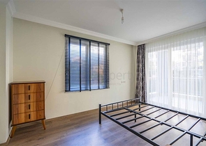 Spacious two-bedroom apartment within walking distance to the sea