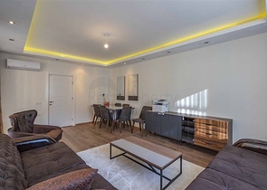 Spacious two-bedroom apartment within walking distance to the sea