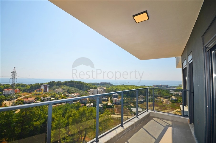Apartments with sea view in a new complex in Avsallar district