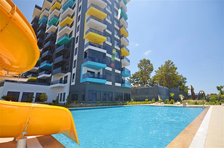 Apartments with sea view in a new complex in Avsallar district