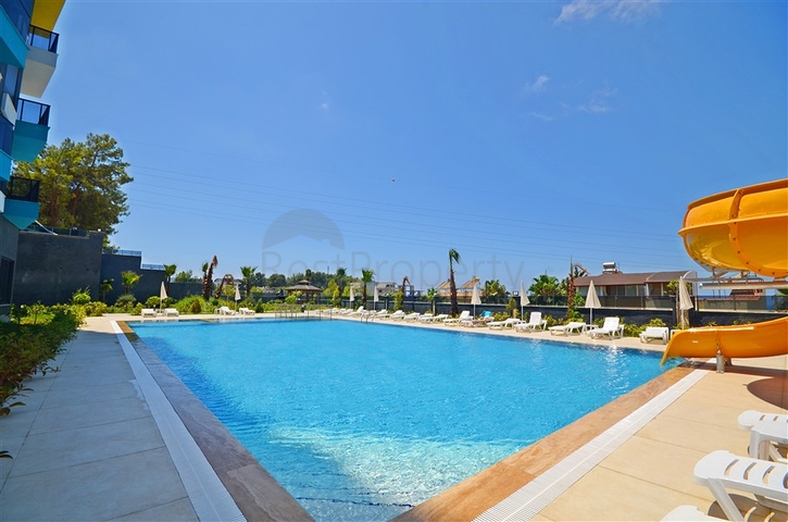 Apartments with sea view in a new complex in Avsallar district