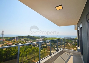 Apartments with sea view in a new complex in Avsallar district