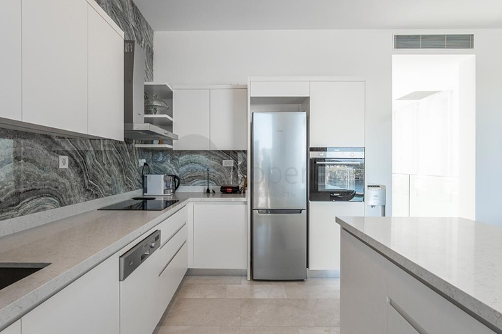 Modern villas with private pools in Yalikavak 