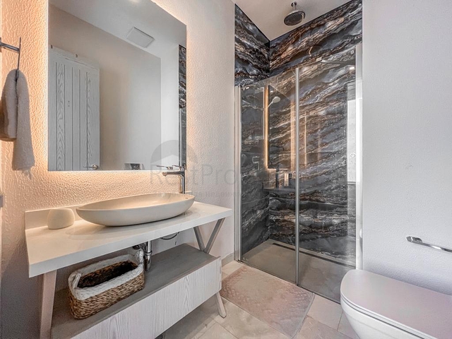 Modern villas with private pools in Yalikavak 