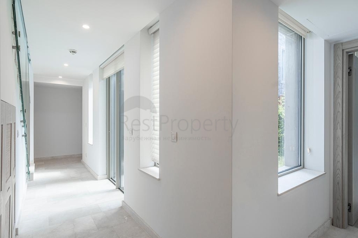 Modern villas with private pools in Yalikavak 