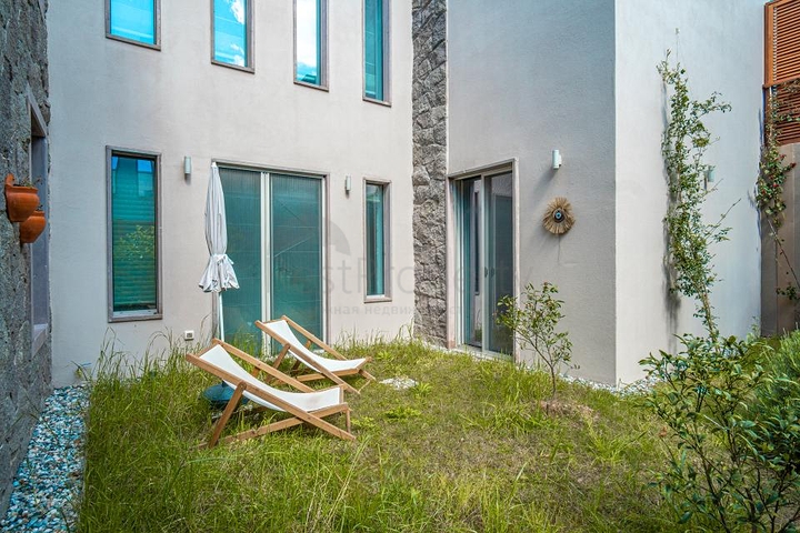 Modern villas with private pools in Yalikavak 