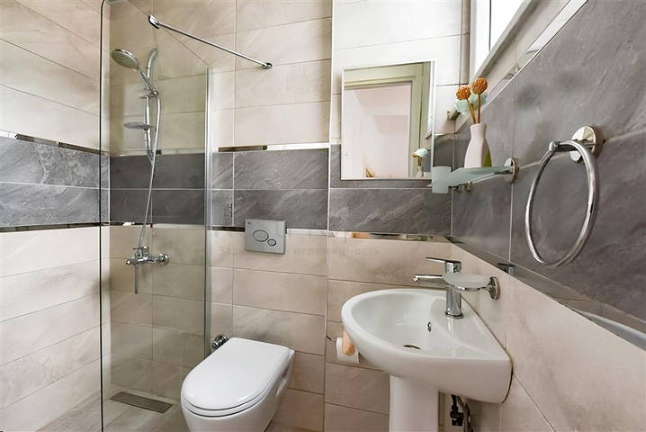 Furnished 2+1 apartment in Mahmutlar district