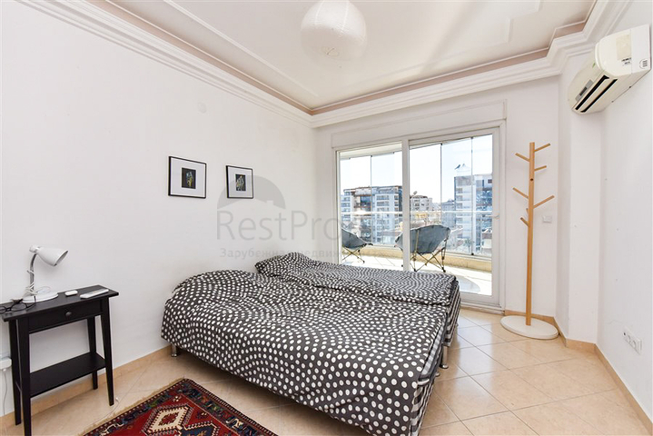 Large 2+1 apartment with stunning views of the city 