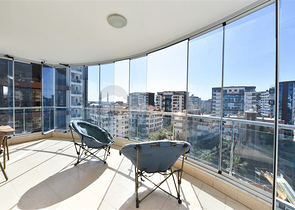 Large 2+1 apartment with stunning views of the city 