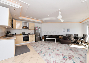 Large 2+1 apartment with stunning views of the city 