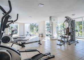 Large 2+1 apartment with stunning views of the city 